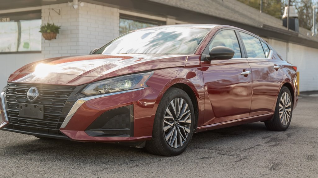 2024 Nissan Altima Image 2