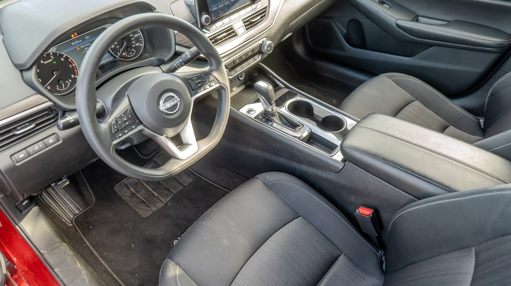 2024 Nissan Altima Image 9