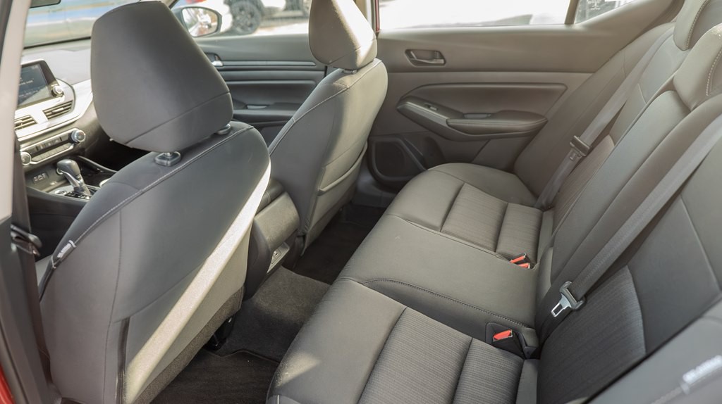 2024 Nissan Altima Image 10