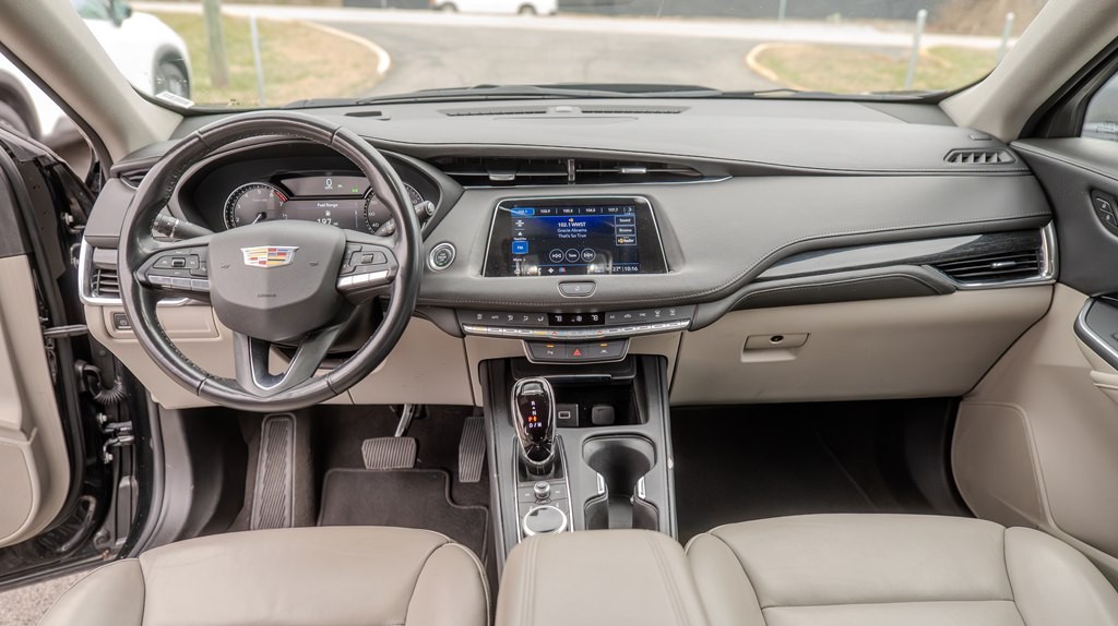 2023 Cadillac XT4 Image 11