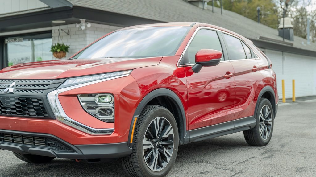 2024 Mitsubishi Eclipse Image 2