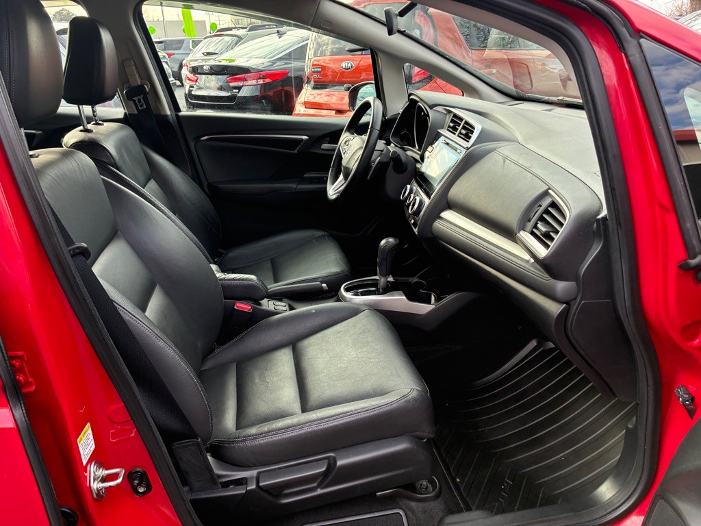 2015 Honda Fit Image 9