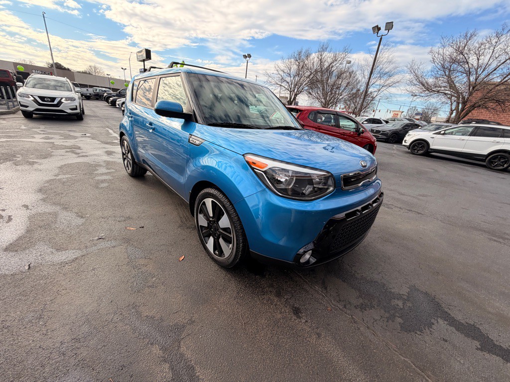 2016 Kia Soul Image 2