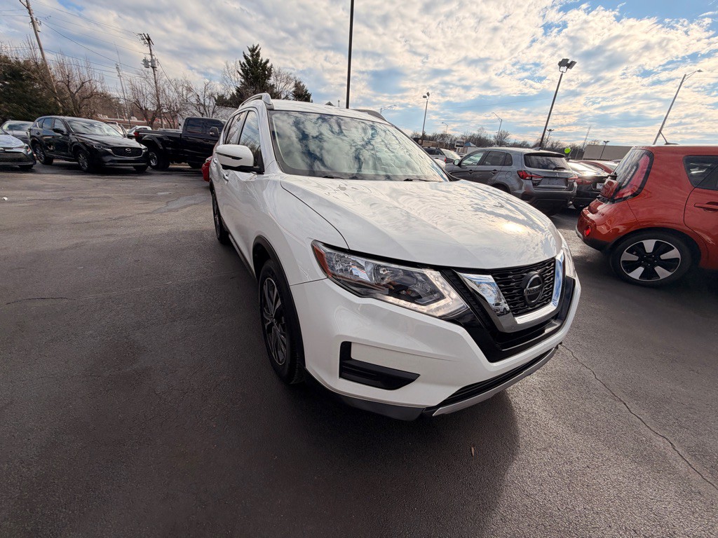 2020 Nissan Rogue Image 2