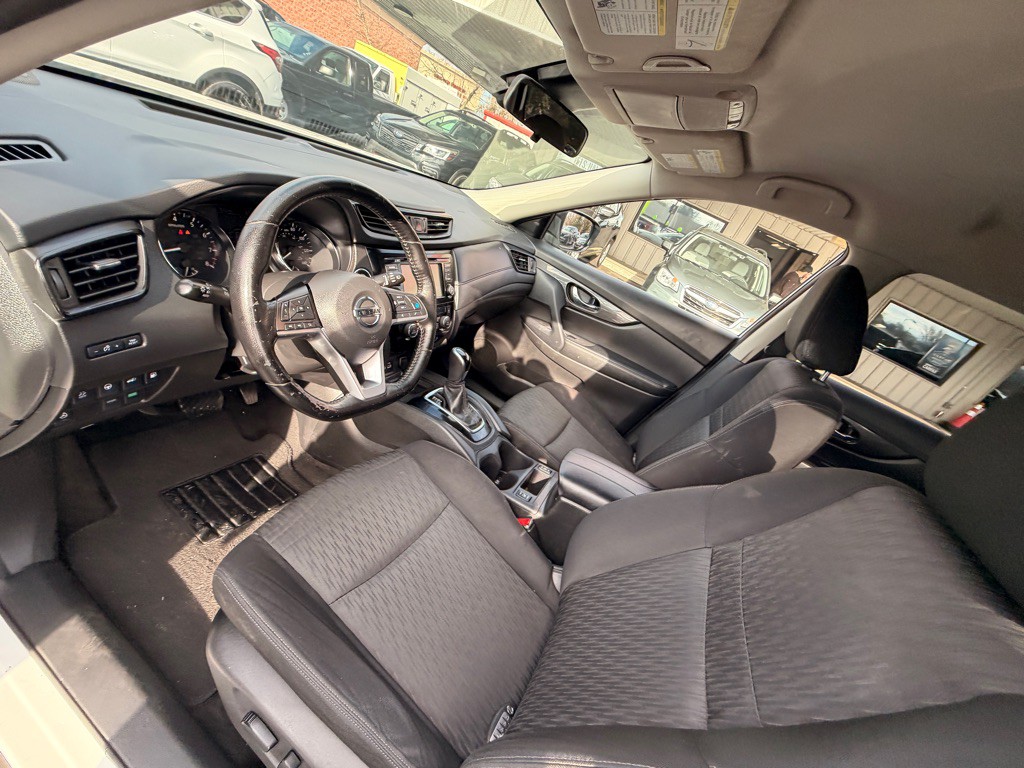 2020 Nissan Rogue Image 8