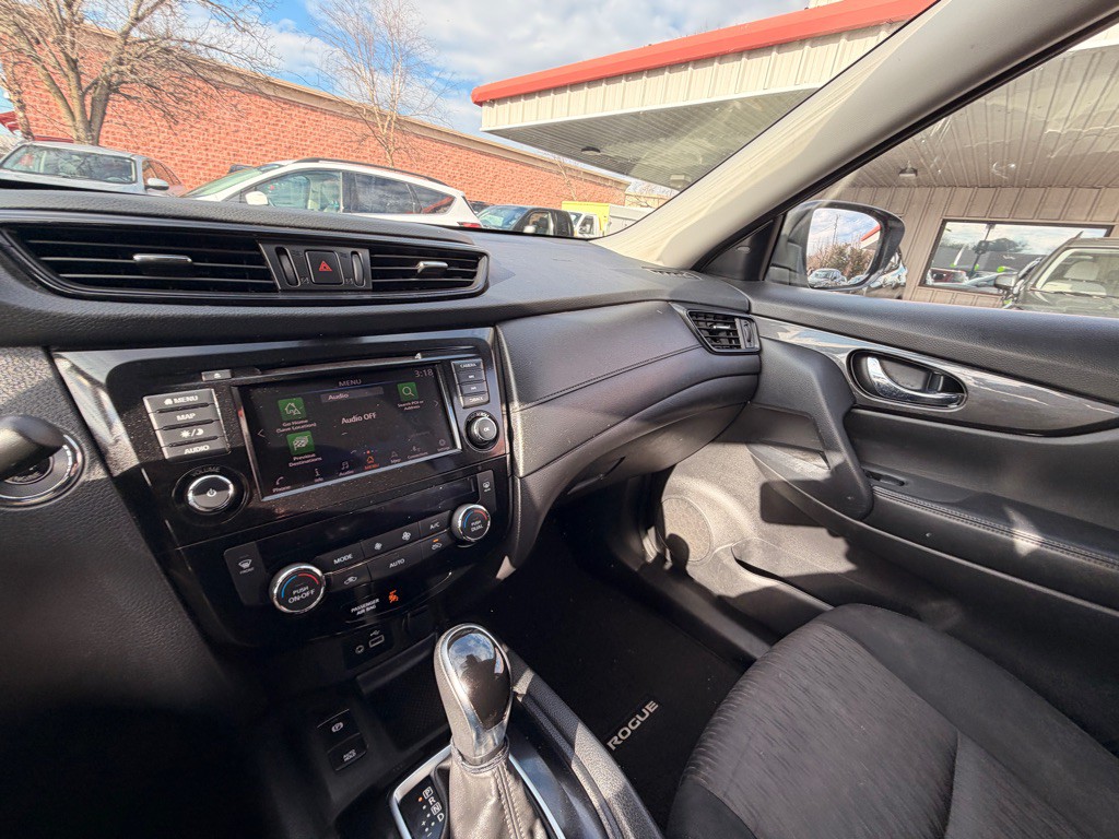 2020 Nissan Rogue Image 9