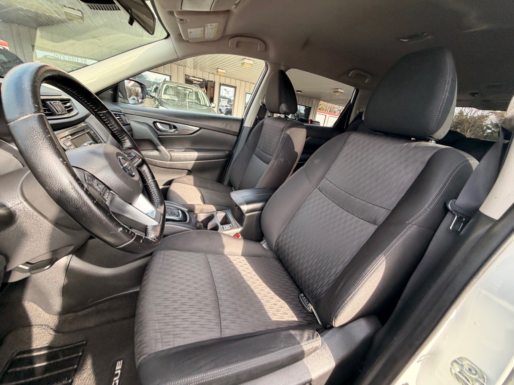 2020 Nissan Rogue Image 11