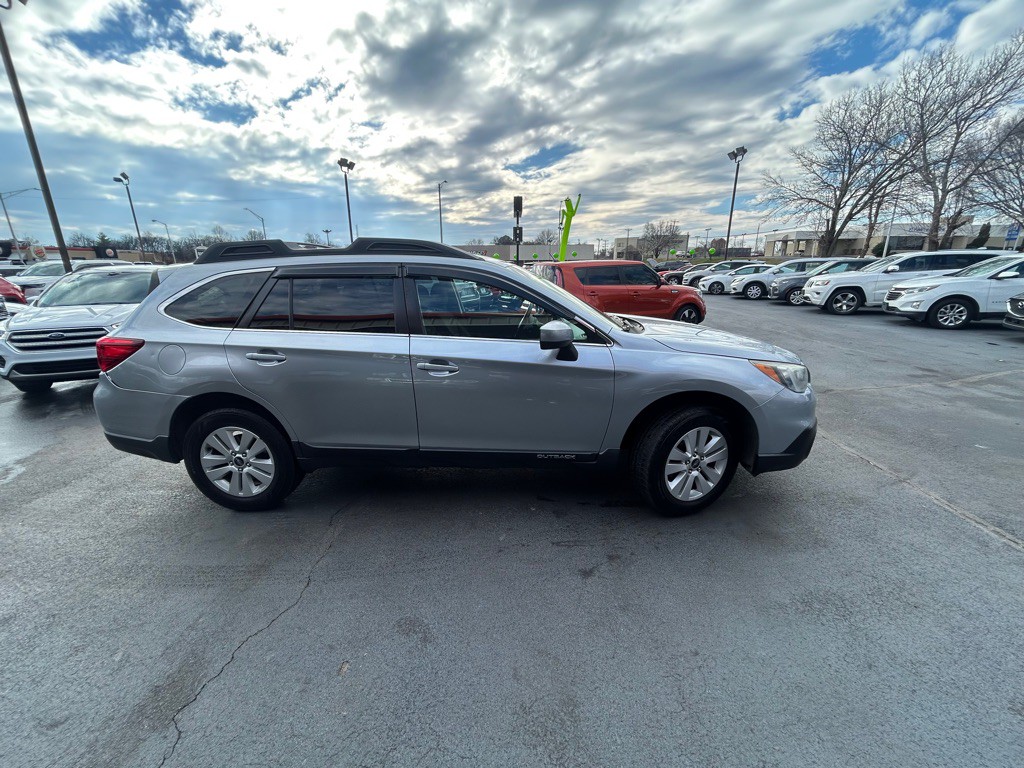 2017 Subaru Outback Image 4