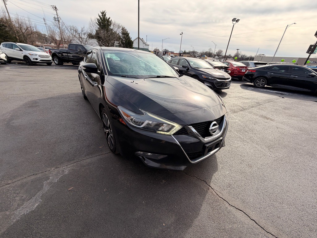 2018 Nissan Maxima Image 2