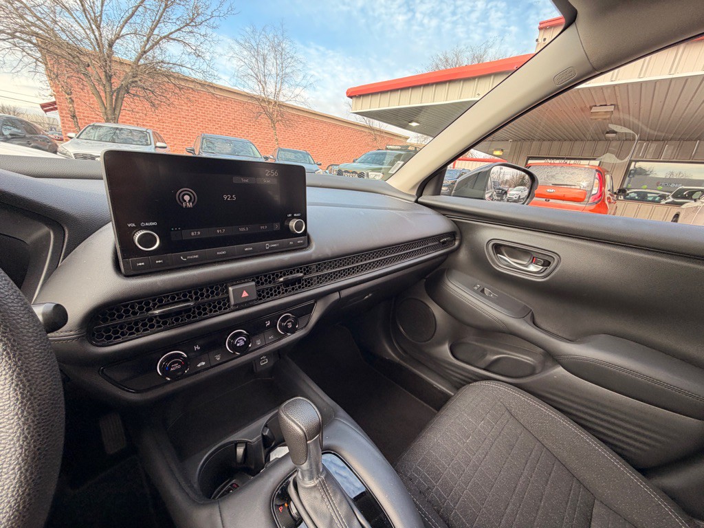 2025 Honda HR-V Image 10