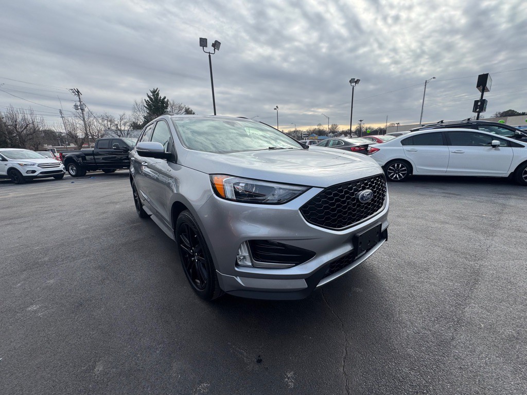 2020 Ford Edge Image 3