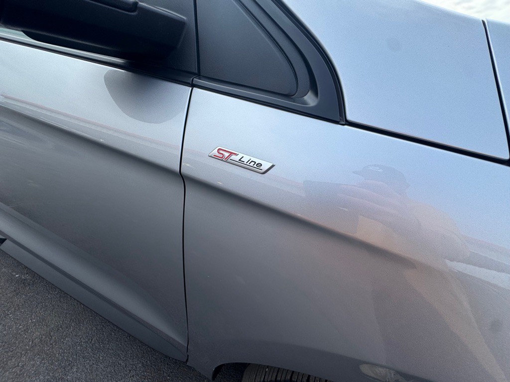 2020 Ford Edge Image 5