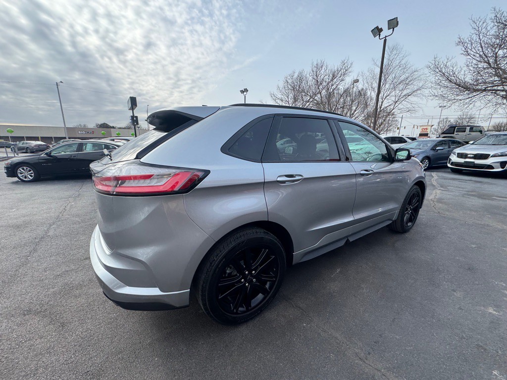 2020 Ford Edge Image 6