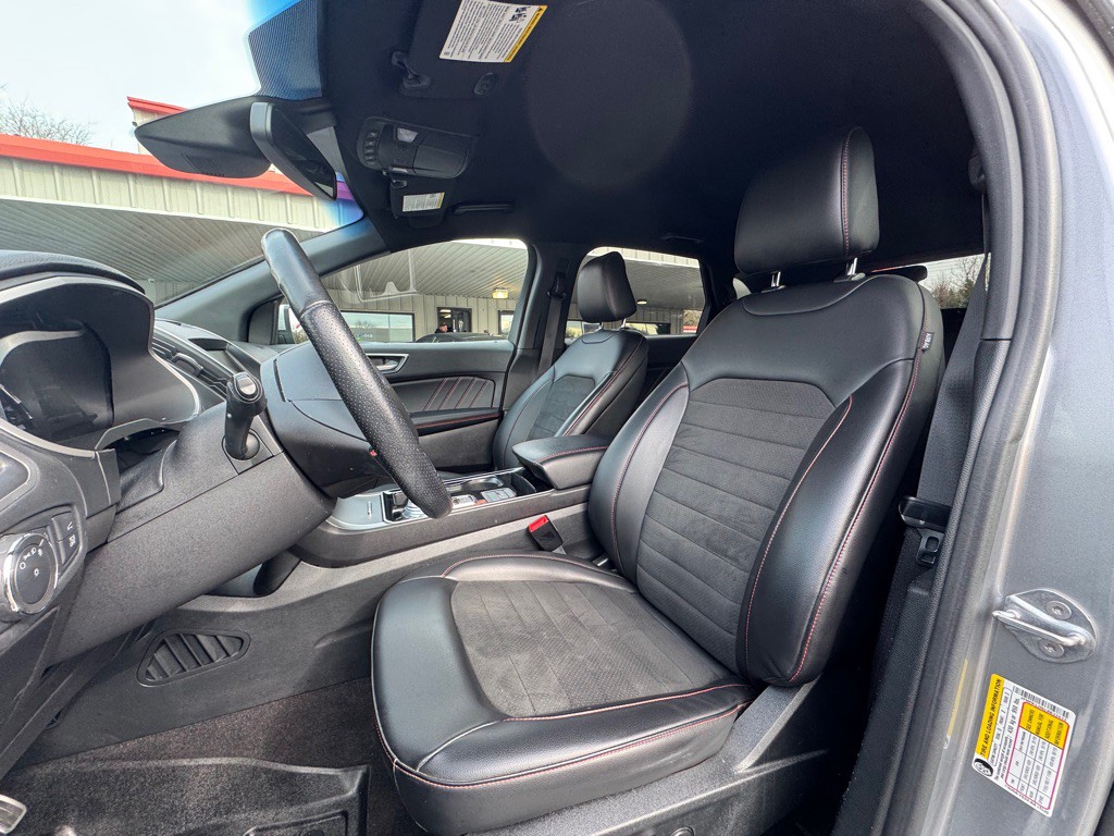 2020 Ford Edge Image 12