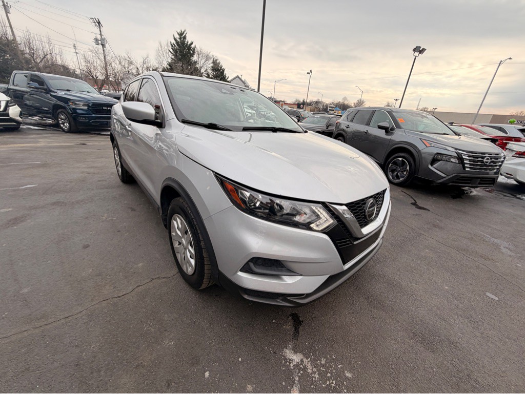 2020 Nissan Rogue Image 2