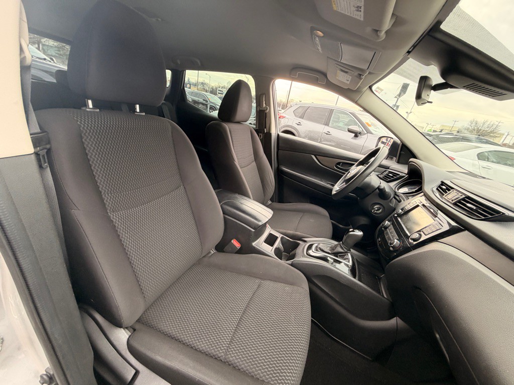 2020 Nissan Rogue Image 7