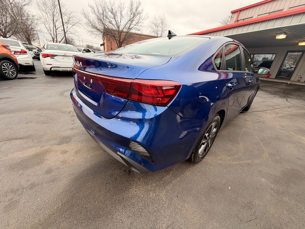 2023 Kia Forte Image 3