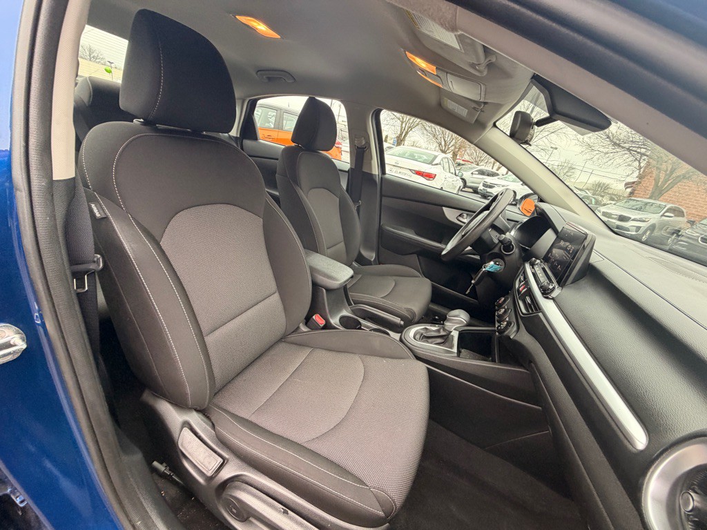 2023 Kia Forte Image 7