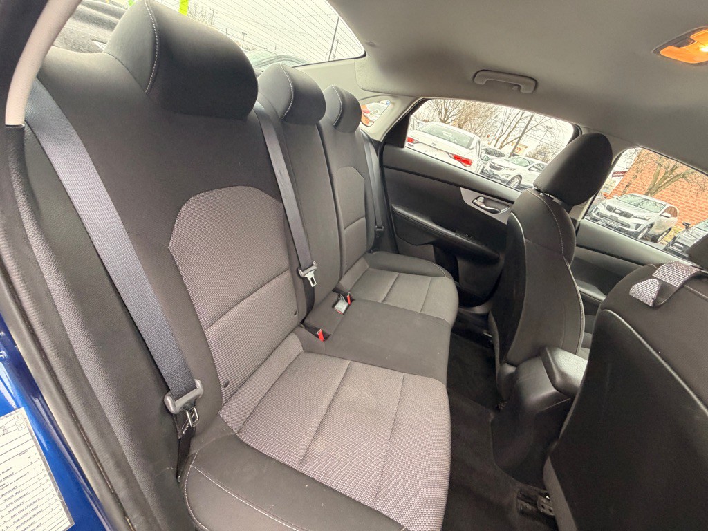 2023 Kia Forte Image 8