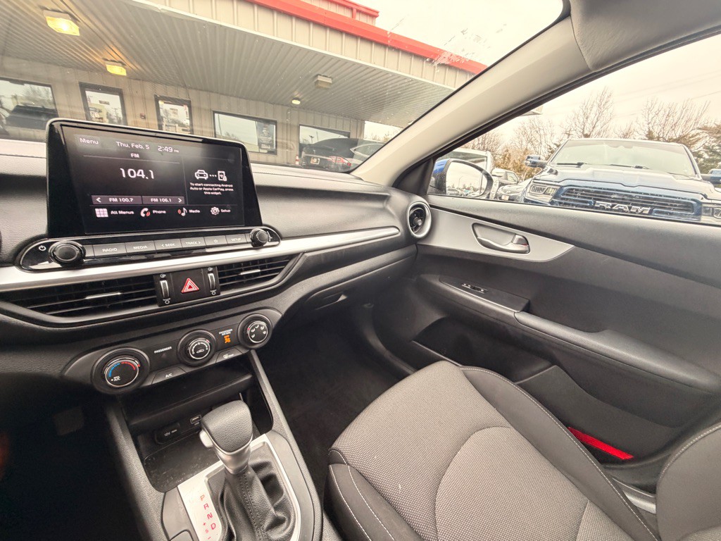 2023 Kia Forte Image 13