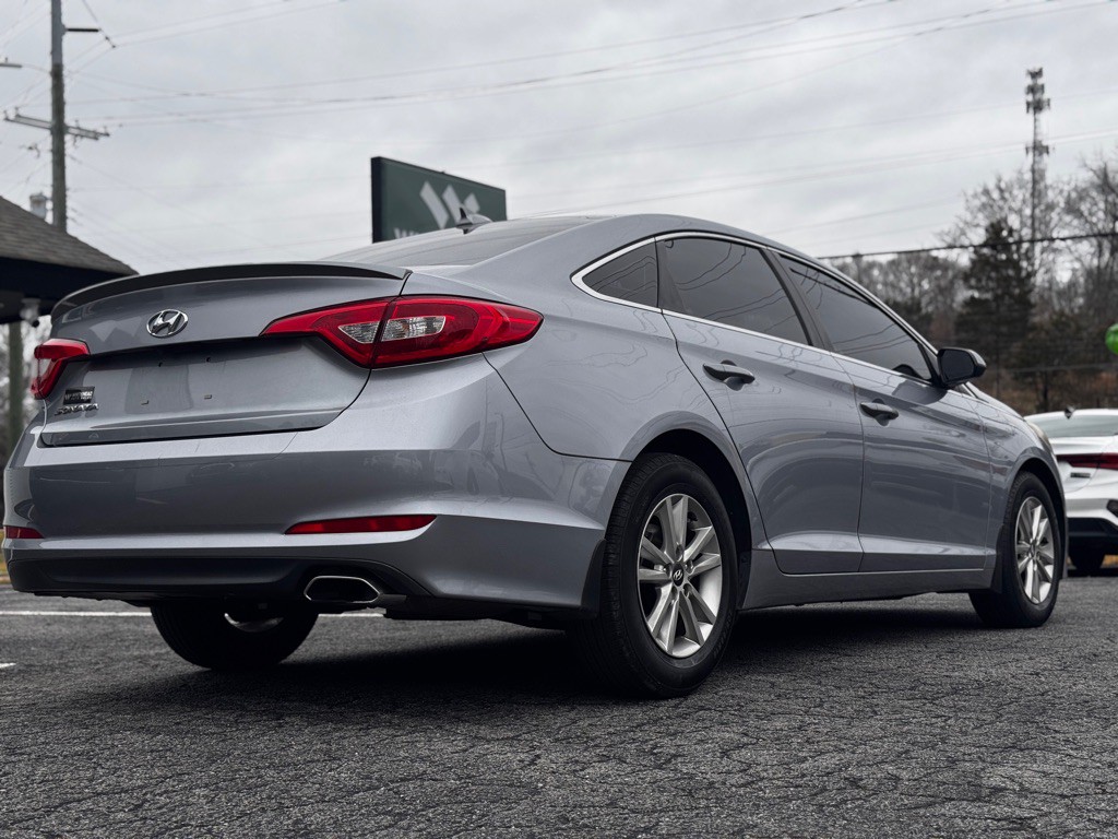 2015 Hyundai Sonata Image 4