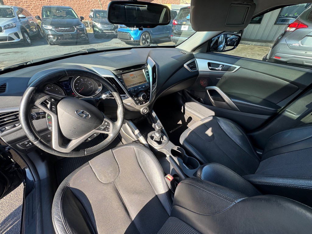 2012 Hyundai Veloster Image 8
