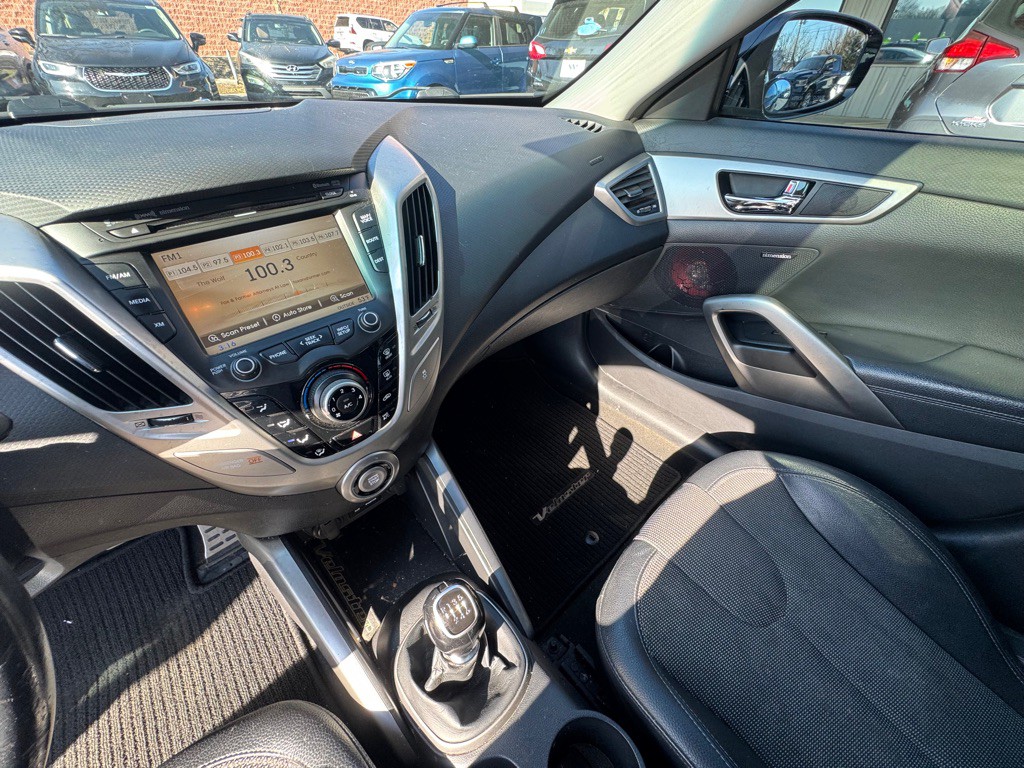 2012 Hyundai Veloster Image 10