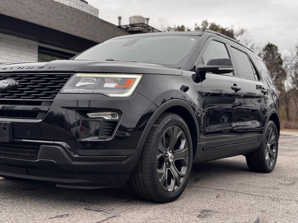 2018 Ford Explorer Image 2