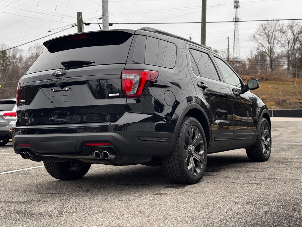 2018 Ford Explorer Image 4