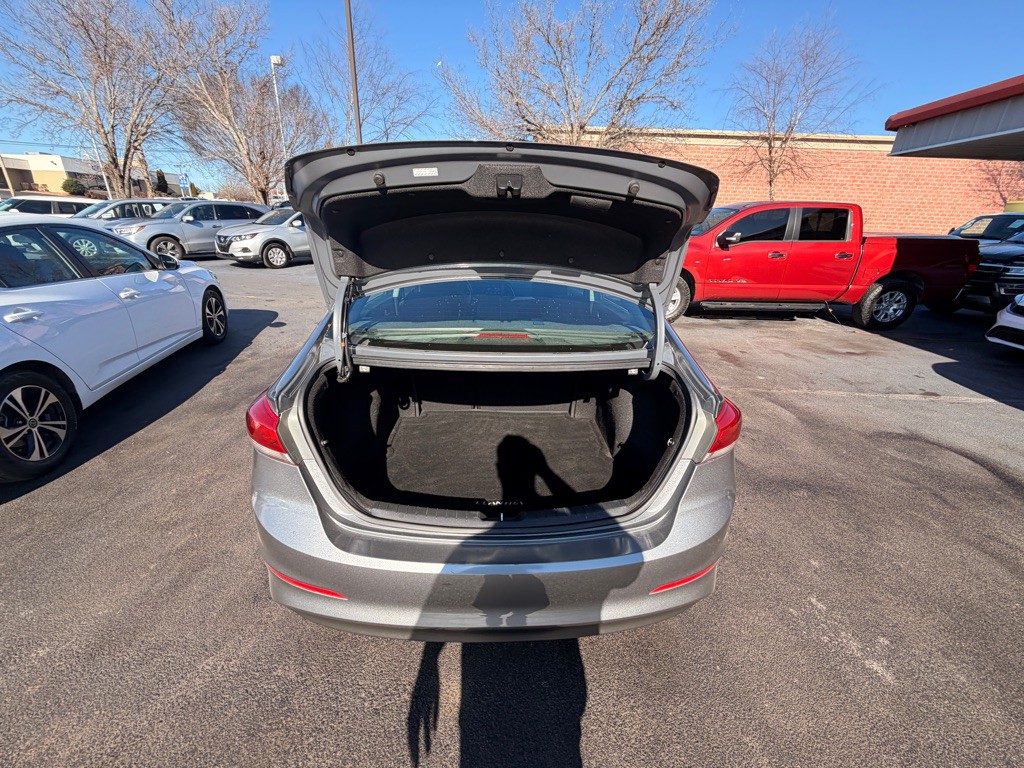 2018 Hyundai Elantra Image 5