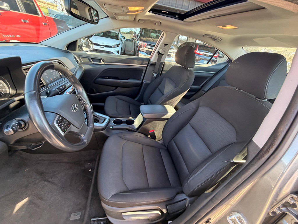 2018 Hyundai Elantra Image 8