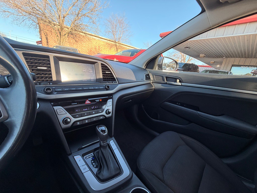2018 Hyundai Elantra Image 10