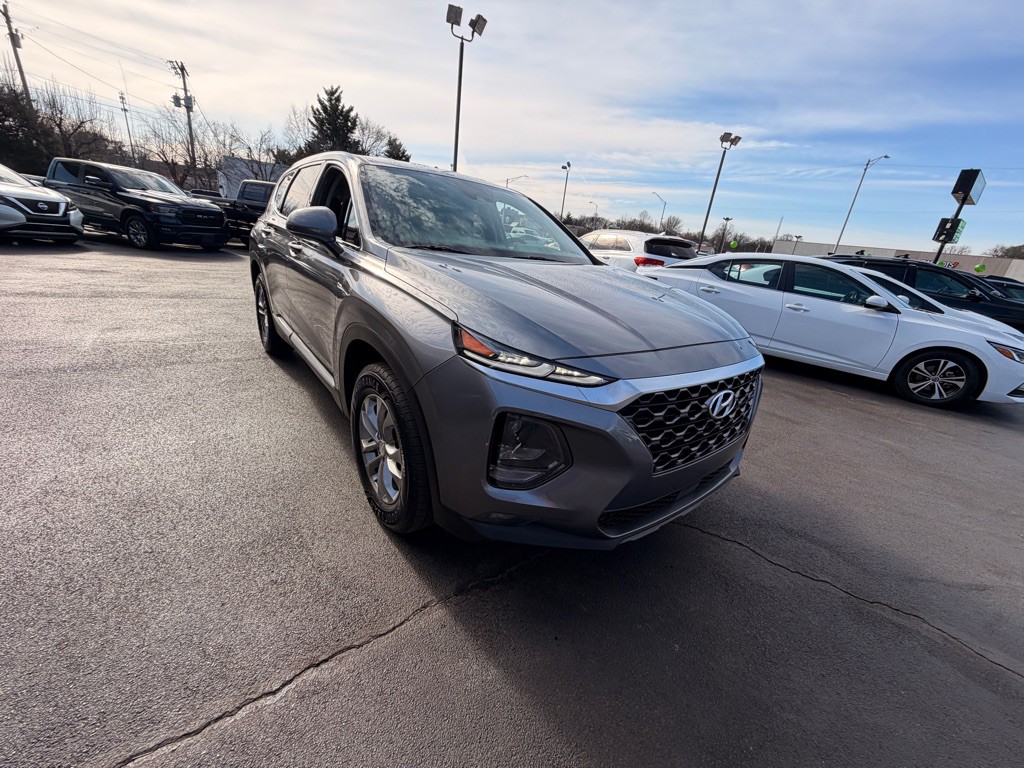 2019 Hyundai Santa Fe Image 2