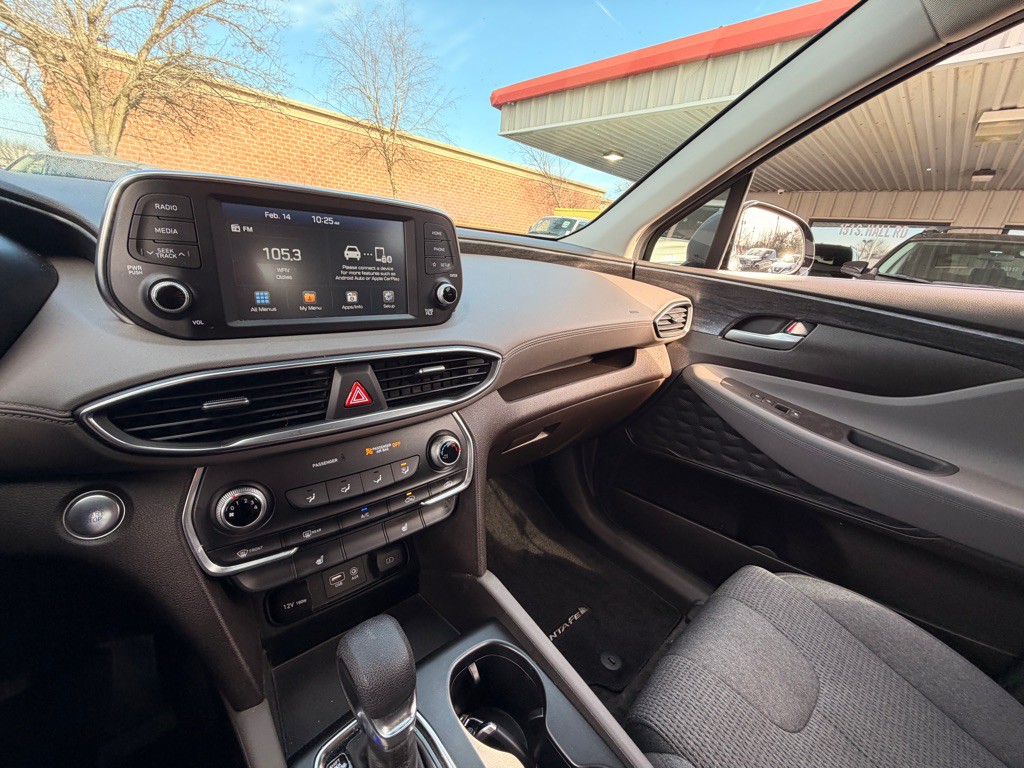 2019 Hyundai Santa Fe Image 10