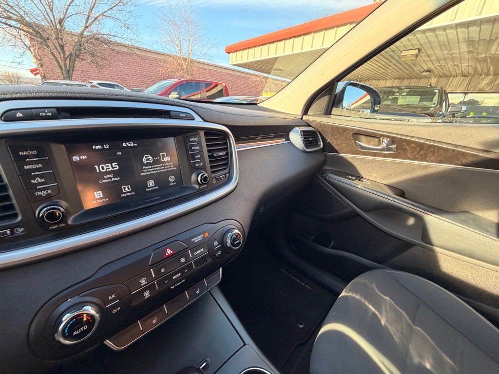 2018 Kia Sorento Image 11