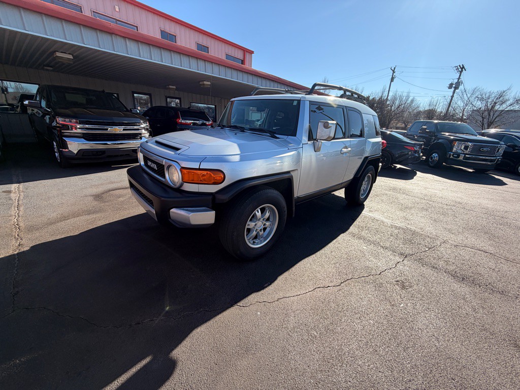 2007 Toyota FJ Cruiser Image 2