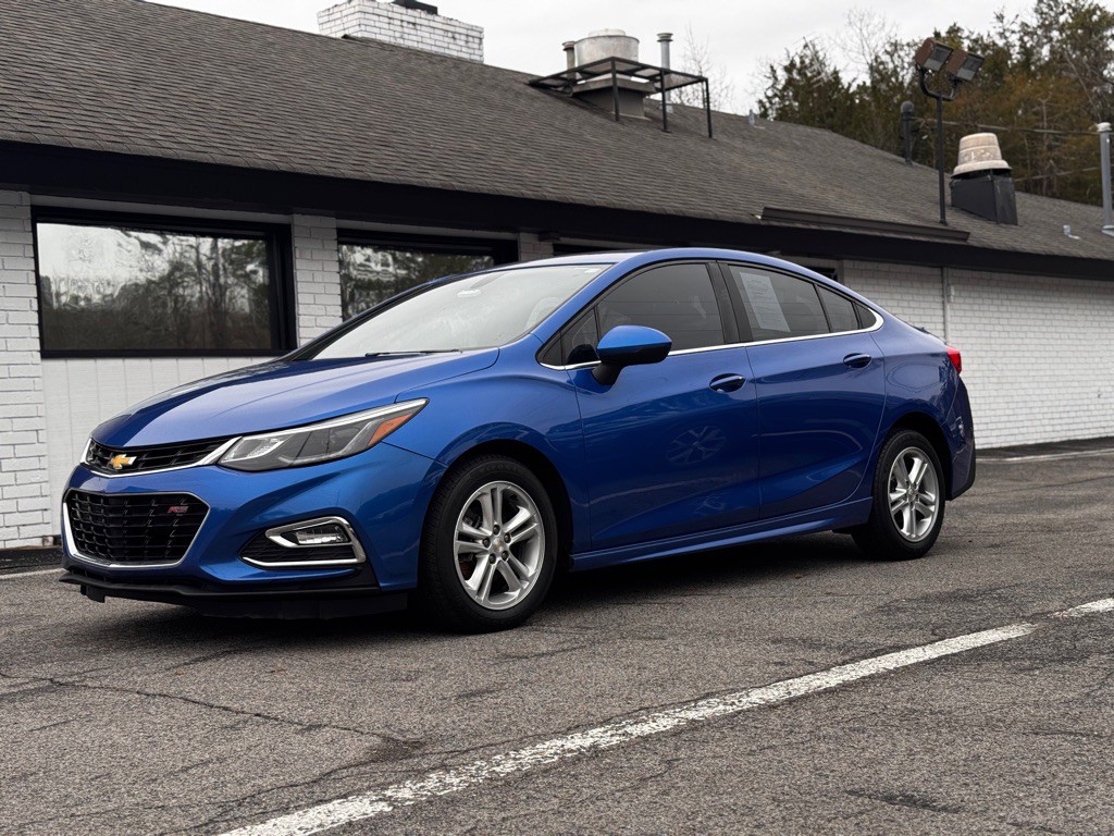2016 Chevrolet Cruze Image 2