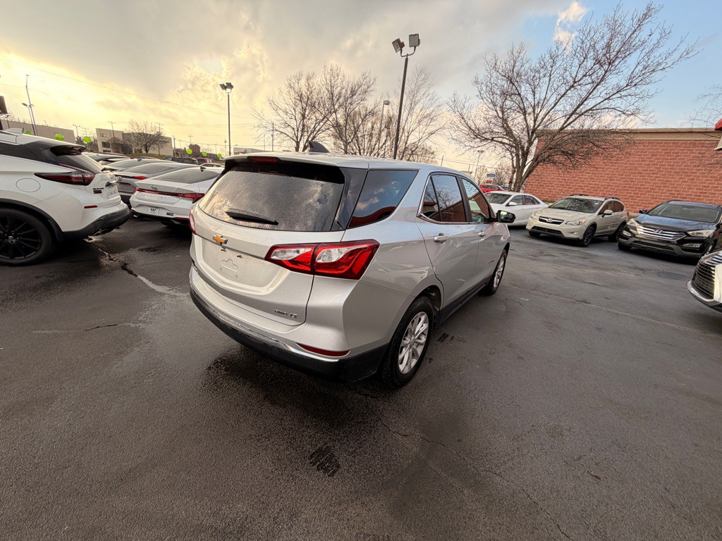 2021 Chevrolet Equinox Image 2
