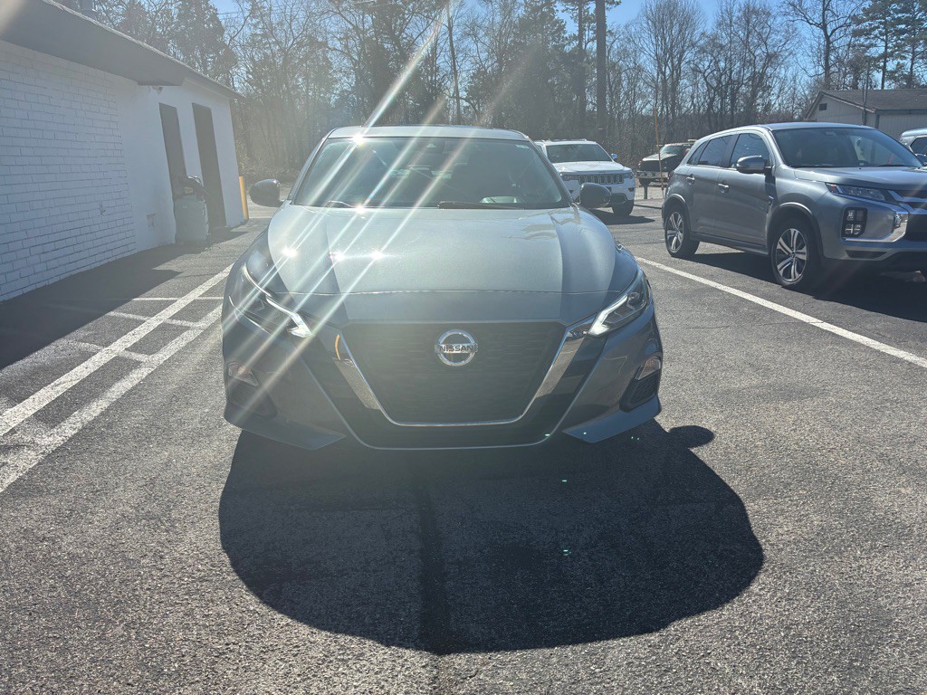 2020 Nissan Altima Image 2