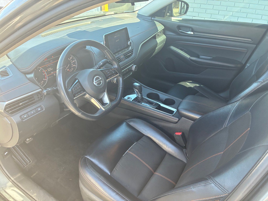 2020 Nissan Altima Image 10