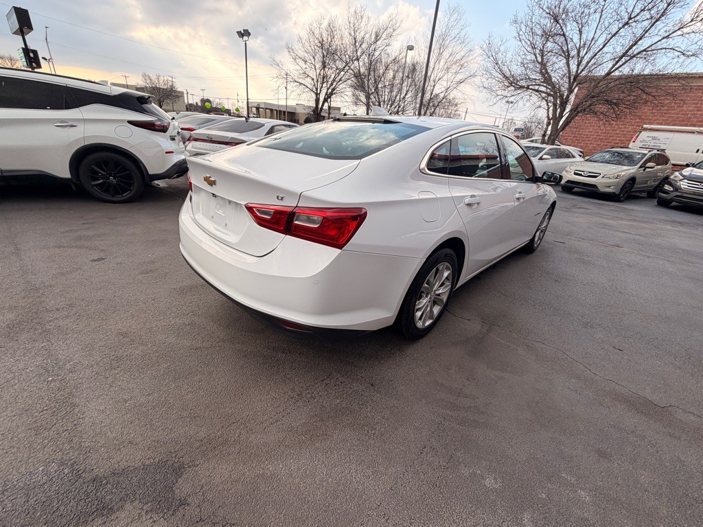 2023 Chevrolet Malibu Image 3