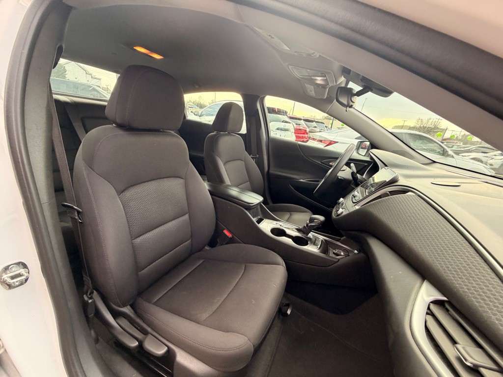2023 Chevrolet Malibu Image 7
