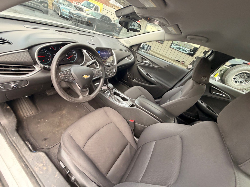 2023 Chevrolet Malibu Image 9