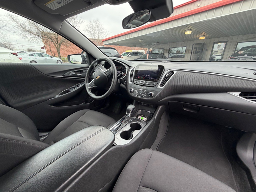 2024 Chevrolet Malibu Image 18