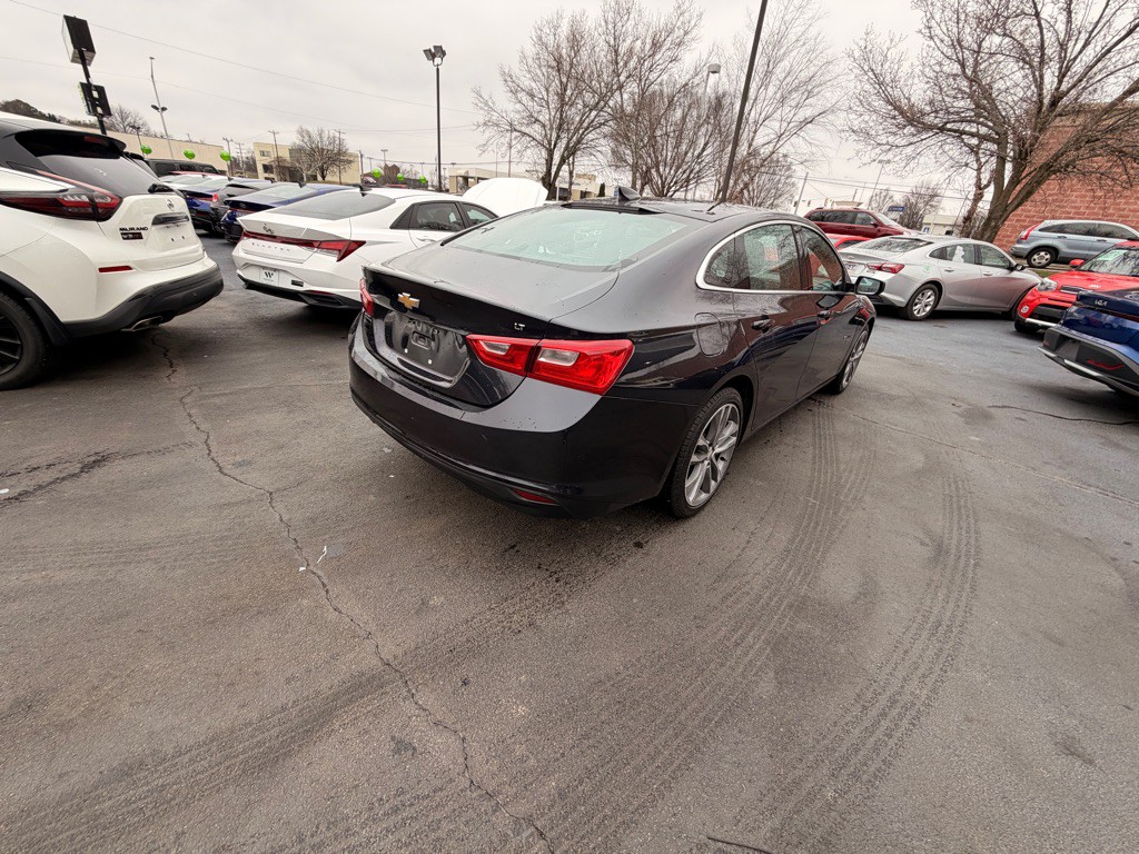 2023 Chevrolet Malibu Image 3