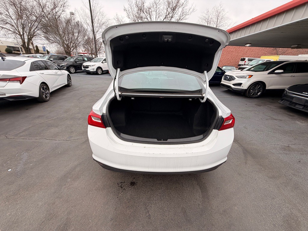 2023 Chevrolet Malibu Image 5