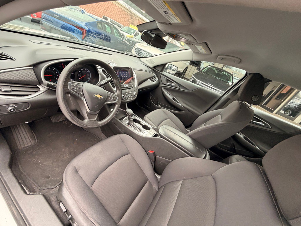2023 Chevrolet Malibu Image 8