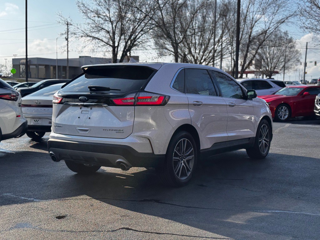 2019 Ford Edge Image 3