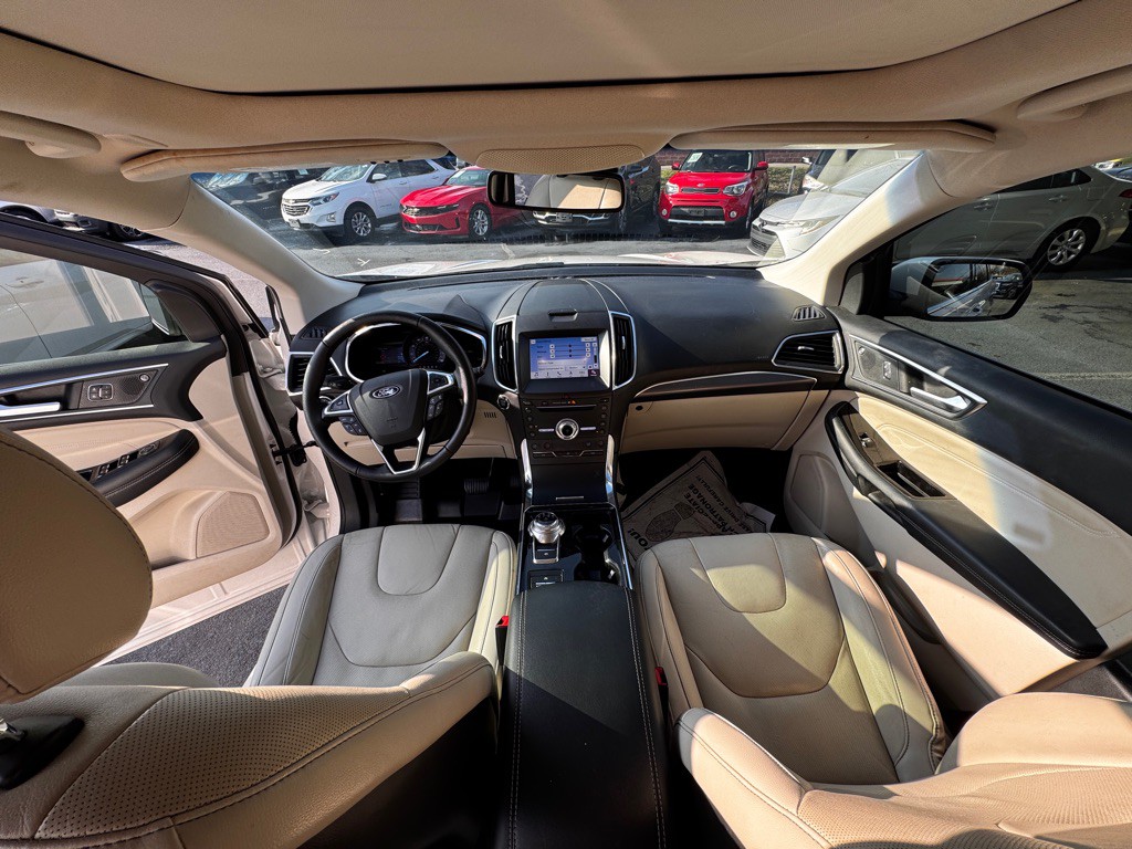 2019 Ford Edge Image 7