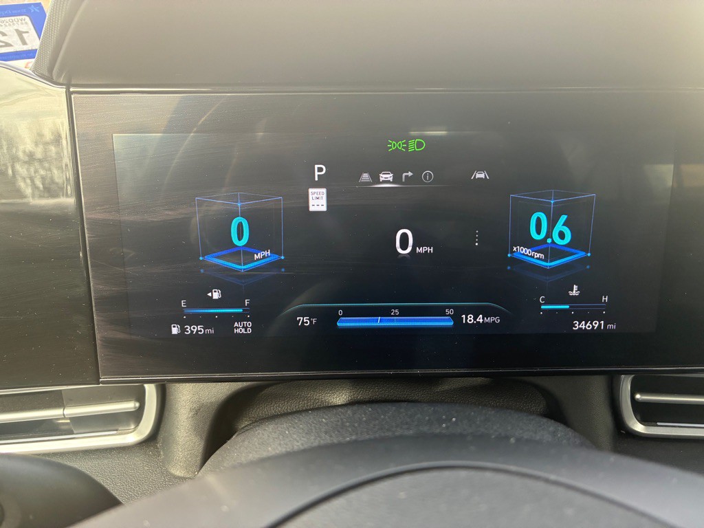 2025 Hyundai Elantra Image 9